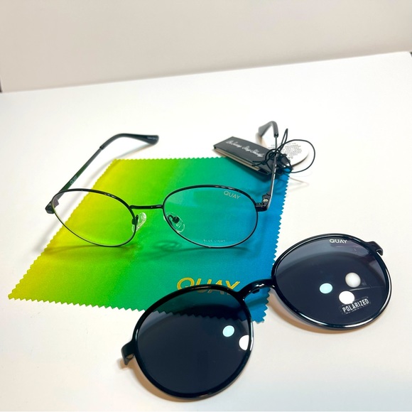 New!! Quay Australia I SEE YOU Clip On Black Smoke Blue Light Glasses ID:40467 - Picture 1 of 11
